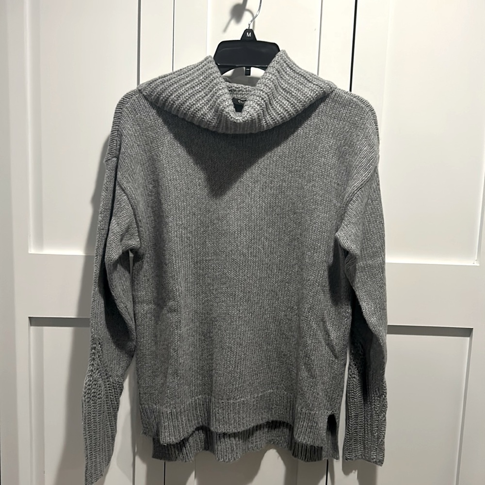 NWT WHBM Grey Sweater sz M